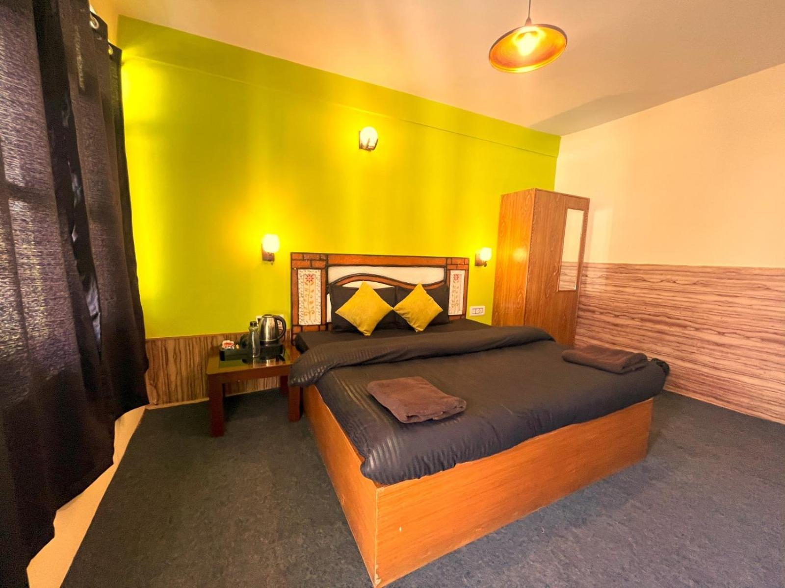 Trippy Turtle Hostel Manali  Exterior photo